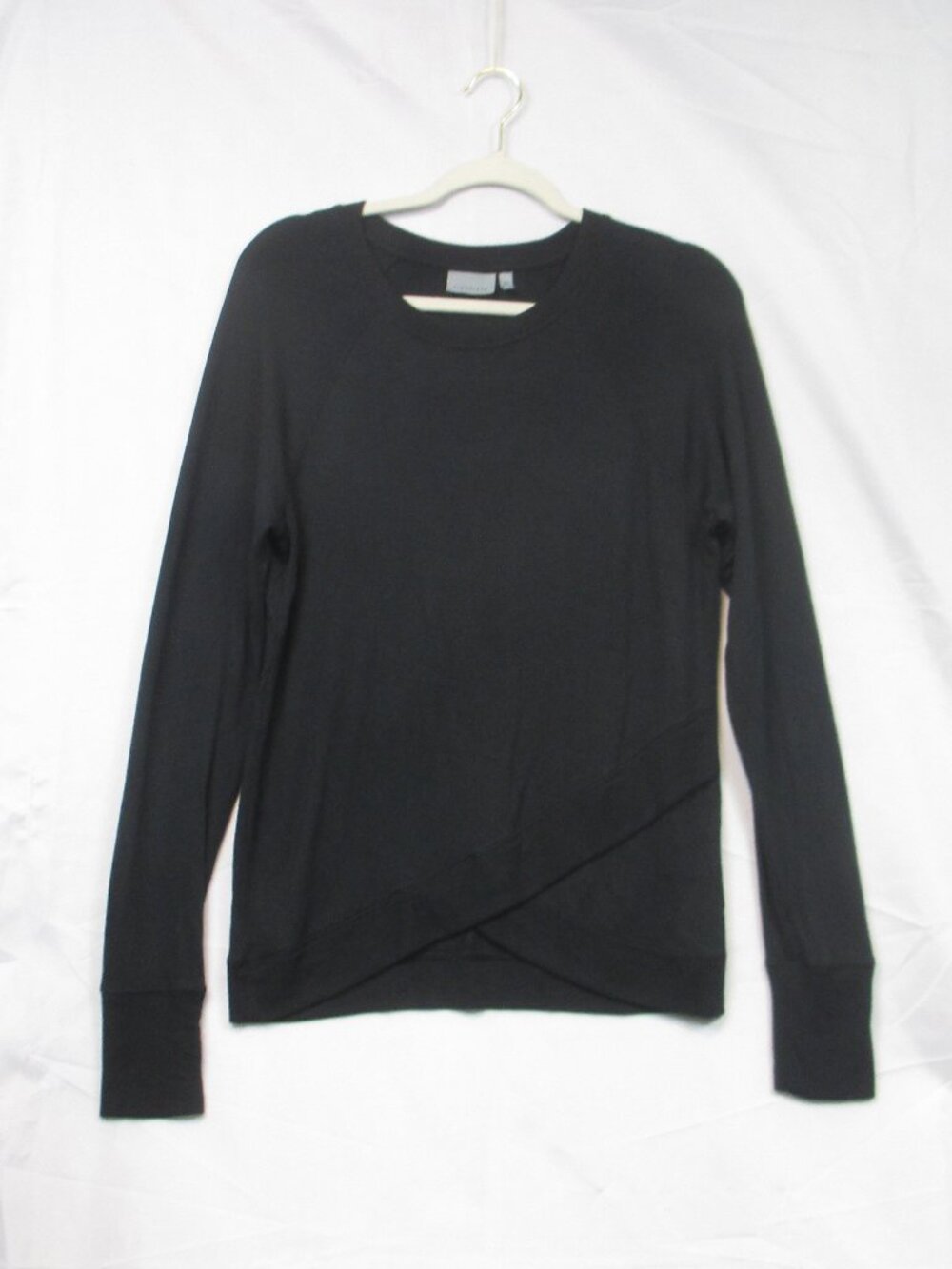 Athleta XS Black Criss Cross Crew Neck Long Sleeve Soft Stretchy Sweatshirt Top